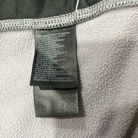 The North Face gray sweatshirt size M, like new condition, worn once. - Picture 6 of 6